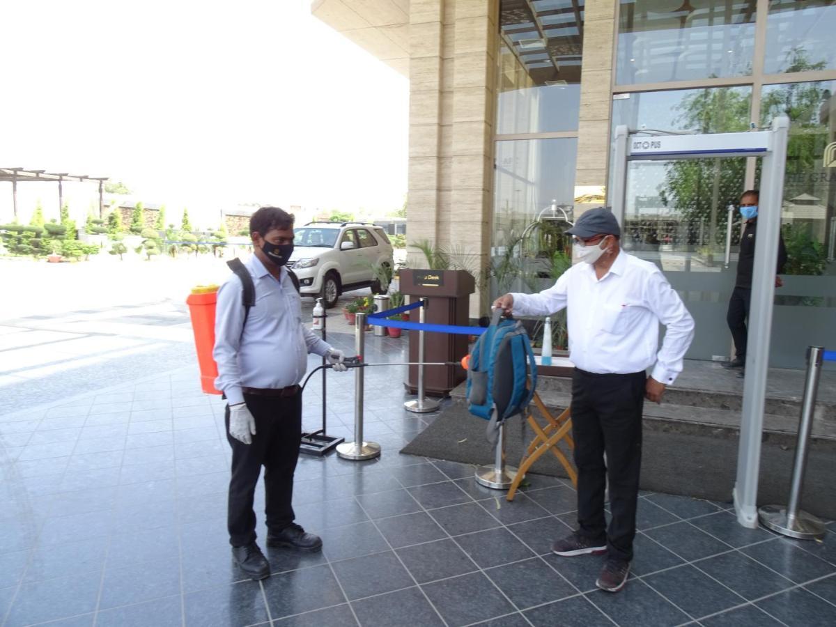 Shahjahanpur The Grand Arc Hotel & Convention Centre מראה חיצוני תמונה