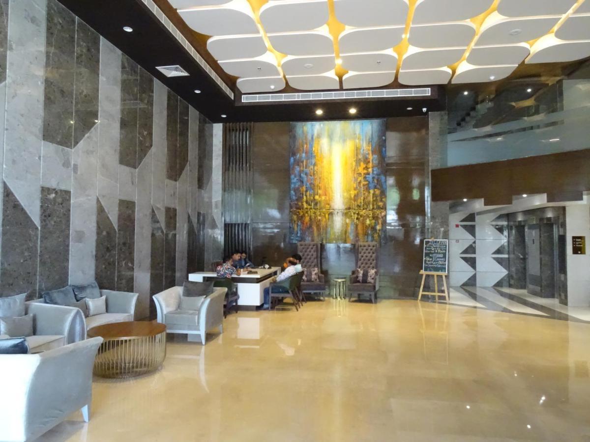 Shahjahanpur The Grand Arc Hotel & Convention Centre מראה חיצוני תמונה