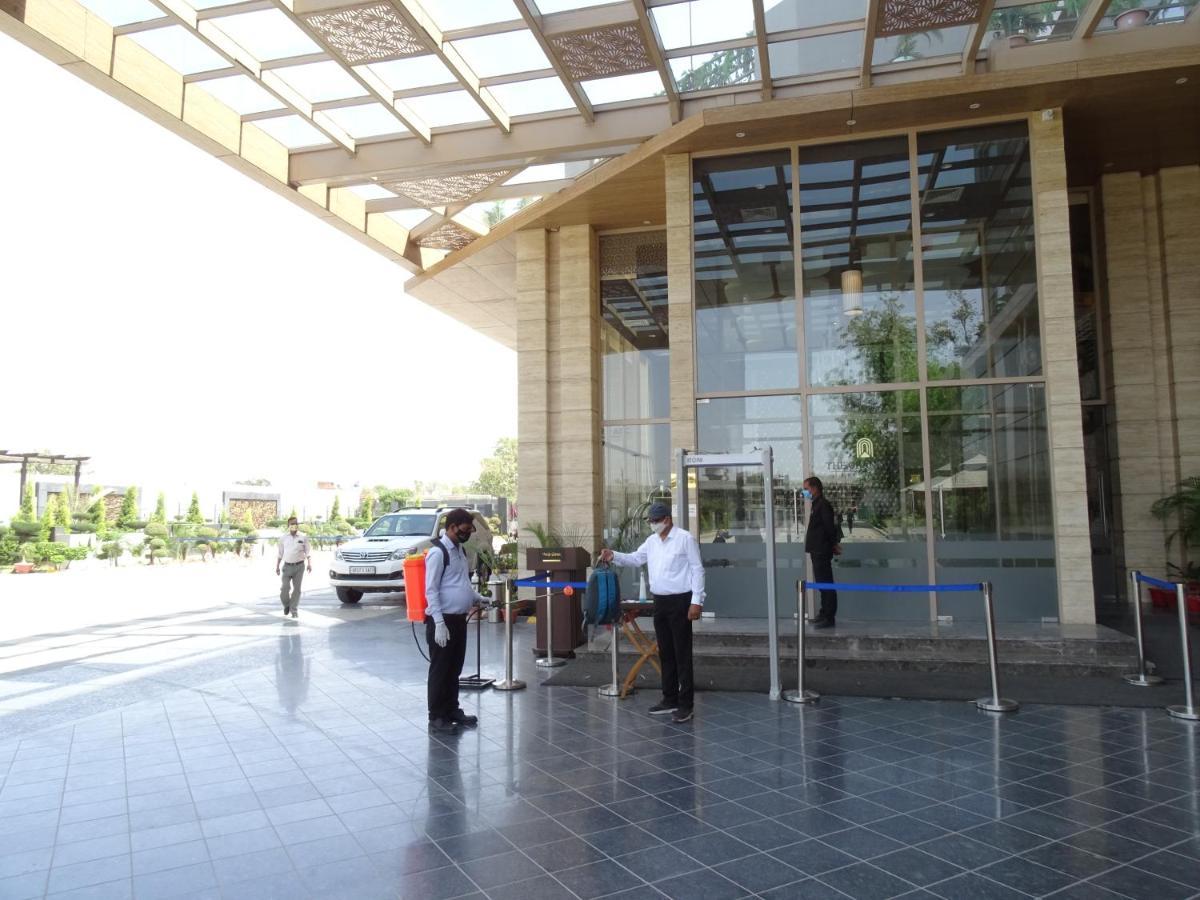 Shahjahanpur The Grand Arc Hotel & Convention Centre מראה חיצוני תמונה
