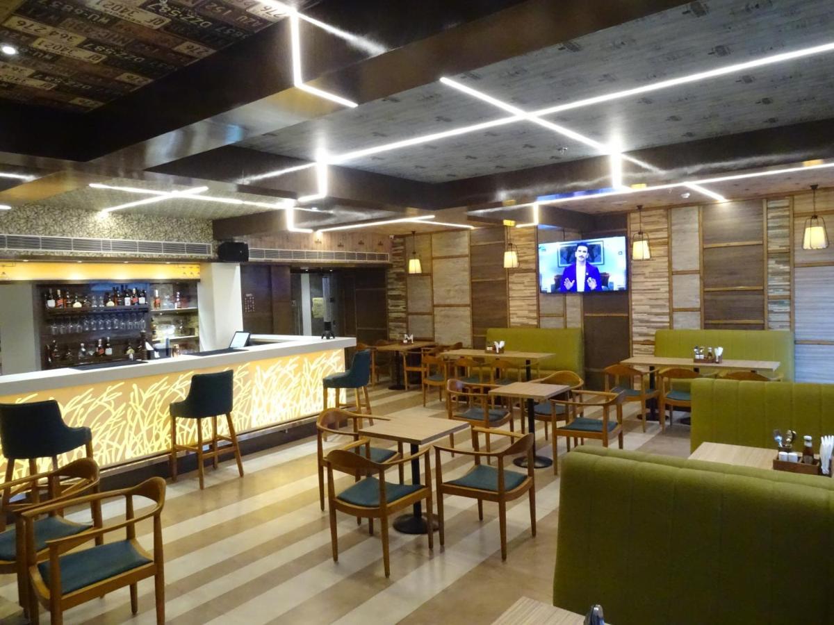 Shahjahanpur The Grand Arc Hotel & Convention Centre מראה חיצוני תמונה