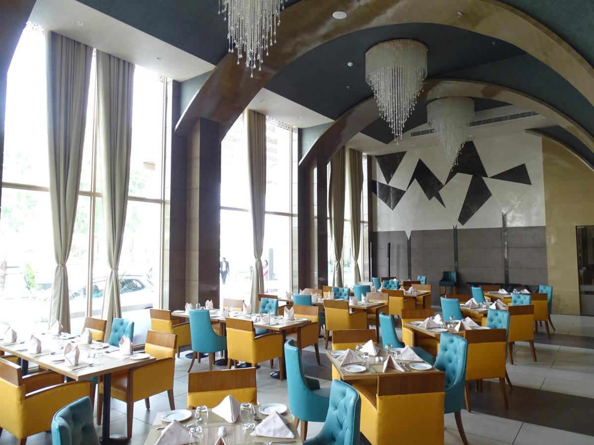Shahjahanpur The Grand Arc Hotel & Convention Centre מראה חיצוני תמונה