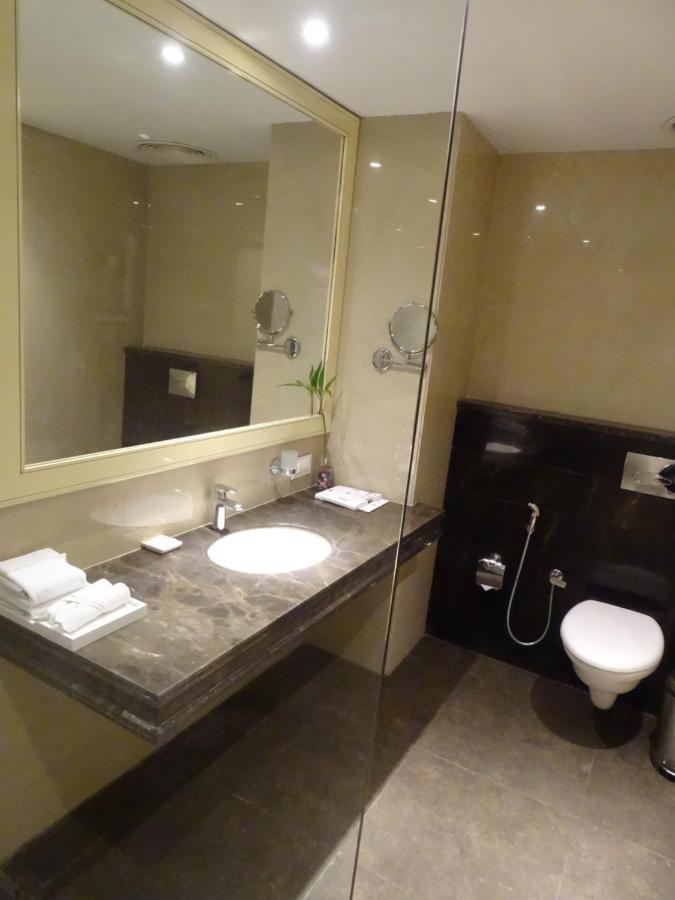 Shahjahanpur The Grand Arc Hotel & Convention Centre מראה חיצוני תמונה