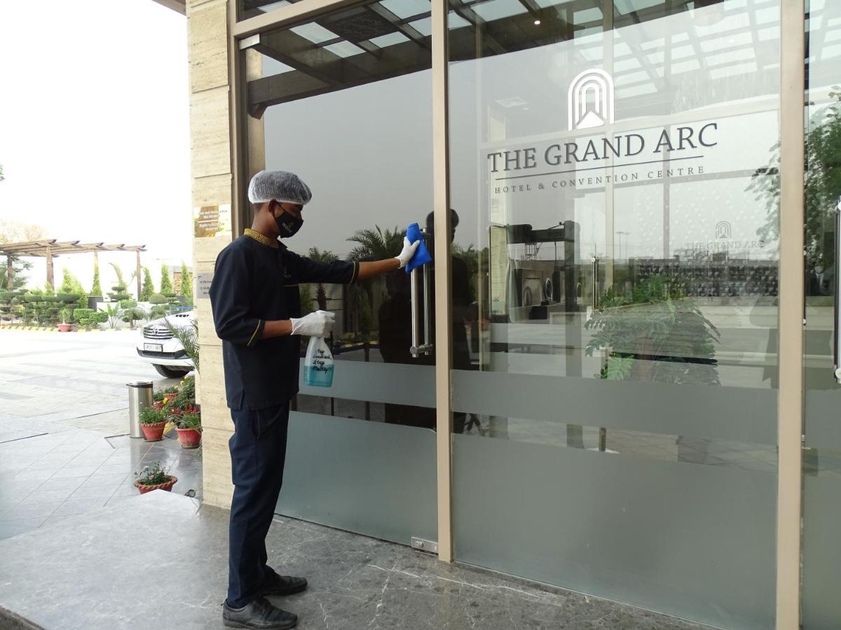 Shahjahanpur The Grand Arc Hotel & Convention Centre מראה חיצוני תמונה