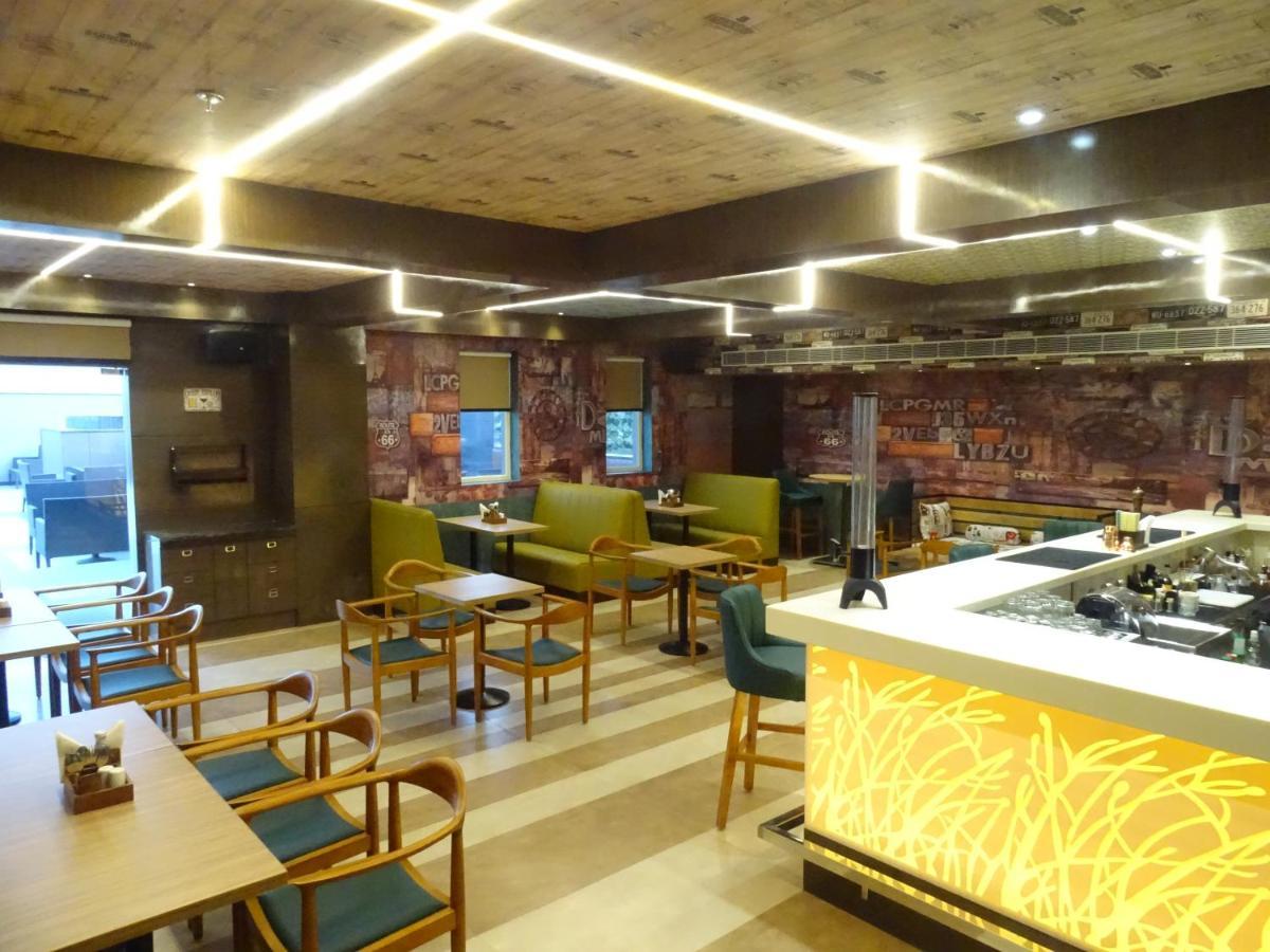 Shahjahanpur The Grand Arc Hotel & Convention Centre מראה חיצוני תמונה