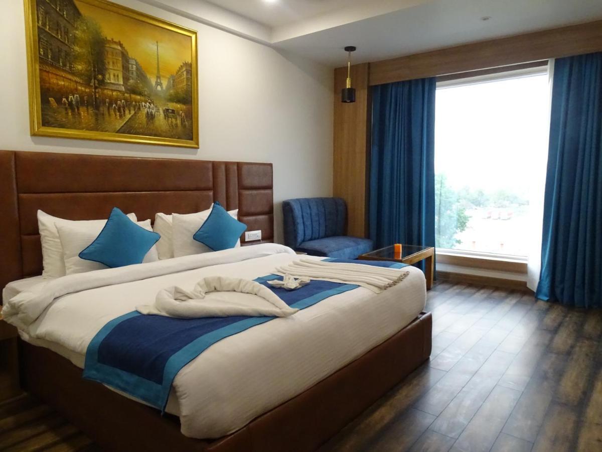Shahjahanpur The Grand Arc Hotel & Convention Centre מראה חיצוני תמונה