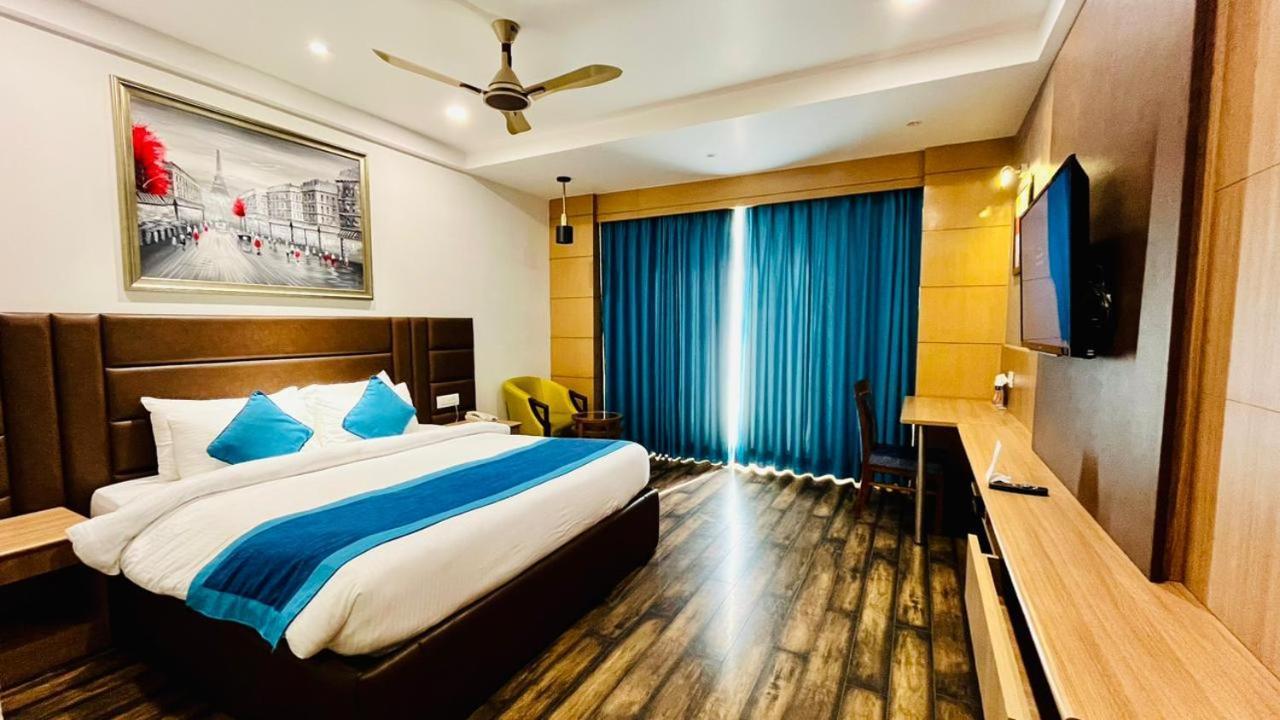 Shahjahanpur The Grand Arc Hotel & Convention Centre מראה חיצוני תמונה