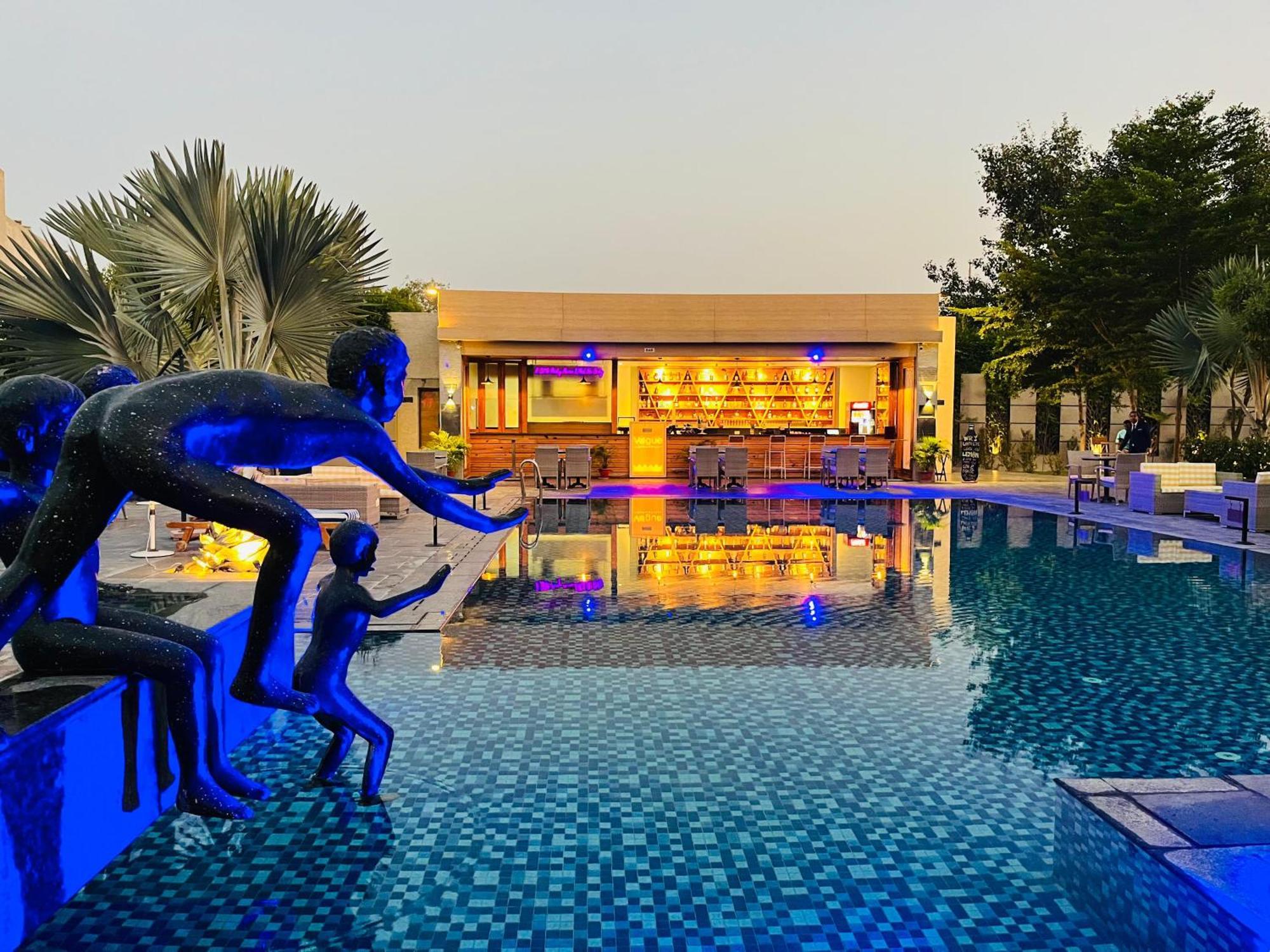 Shahjahanpur The Grand Arc Hotel & Convention Centre מראה חיצוני תמונה